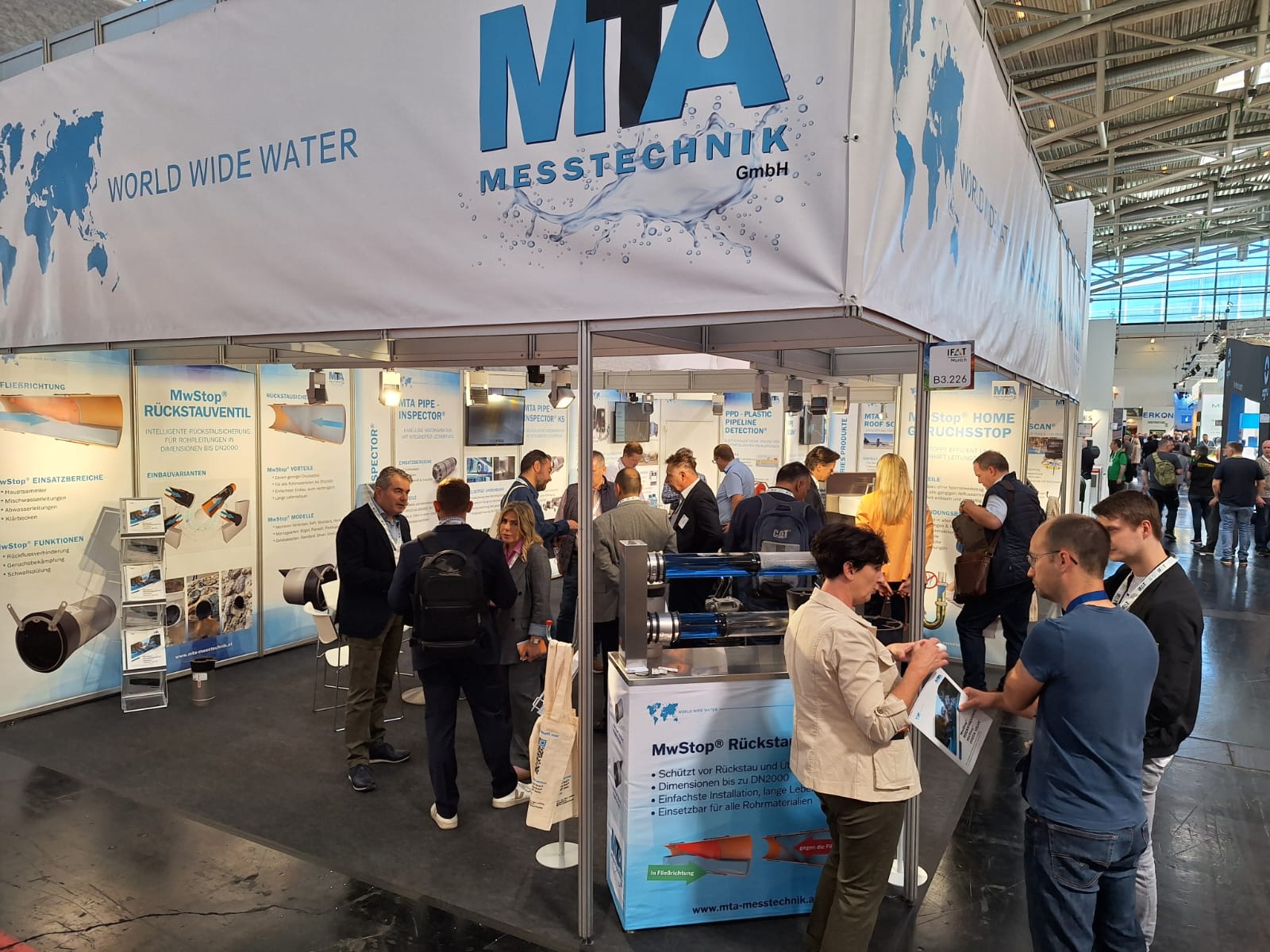 IFAT 2024 Messestand mit Besuchern MTA Messtechnik GmbH