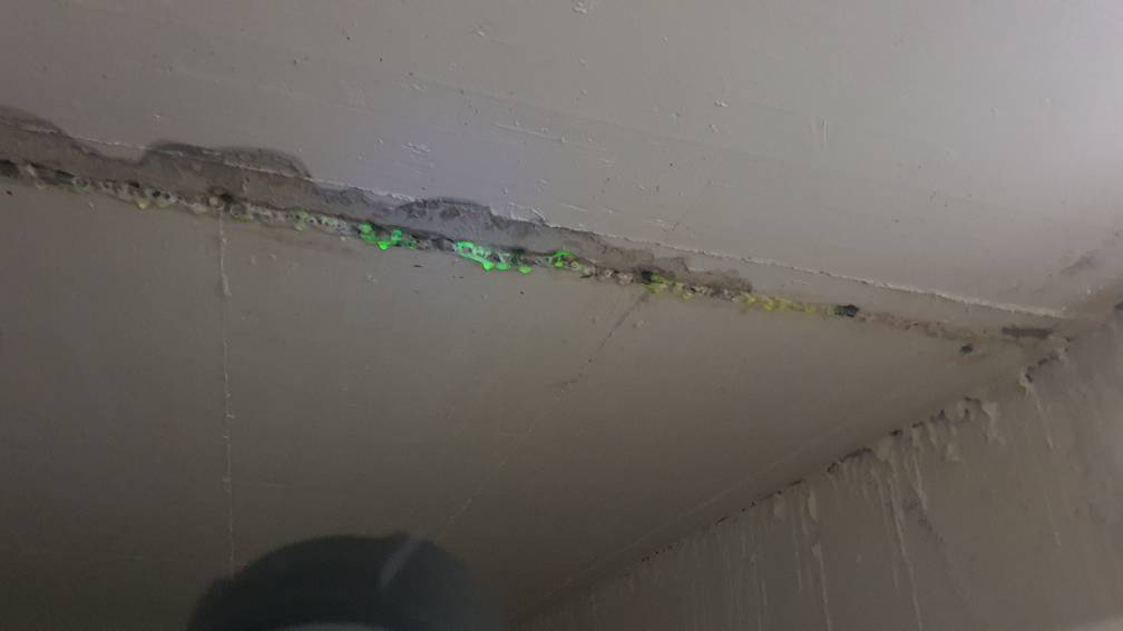 MTA Roof Scan Prüfung Tiefgarage UV Flüssigkeit