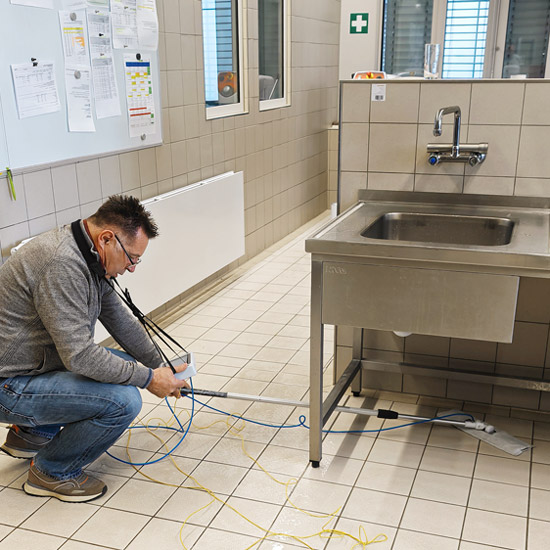 Kitchen-floor Marko Taferner, Küchenboden, Hausinstallation